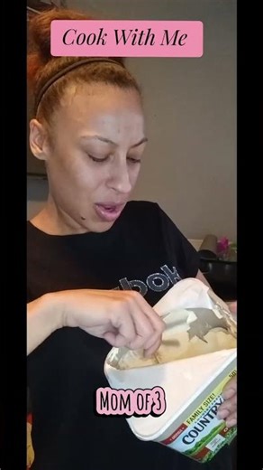 Cook with me on a solo mom night . Small mom channel sharing awareness #healing #momlife #sahm