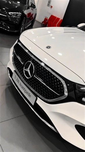 Mercedes Benz E200 Avantgarde , thanh lịch chuẩn mực , công nghệ dẫn đầu !