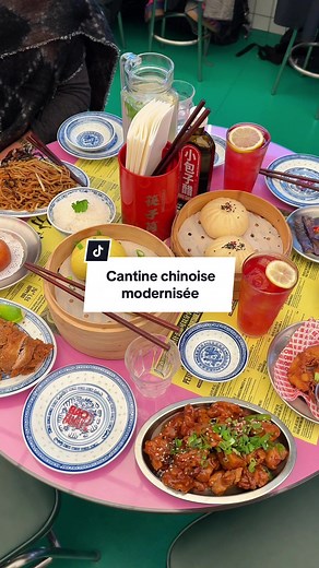 On commence l’année avec une super adresse 😮‍💨 Petit Bao Ternes 📍266 rue du Faubourg Saint-Honoré, Paris 8ème 🚆 Ternes 💸 15-20€ par personne 🥩 Poulet halal 🥦 Option végé ✅ Réservation conseillée *Collaboration commerciale avec le restaurant Adresse validée par mon palais, si je n’aime pas, je ne partage pas 🫶🏼 #restaurantparis #parisfood #parisrestaurant #parisfoodguide #restoparis
