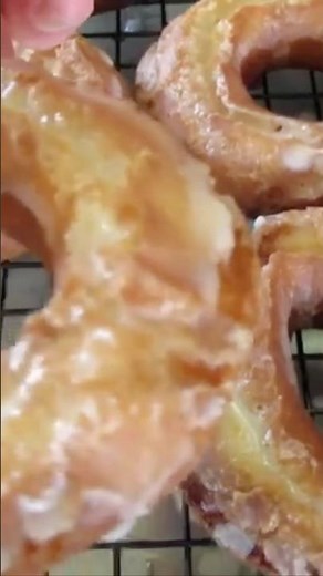GLAZED CAKE DONUTS 😋 So YUMMY 😍 #food #homemade #breakfast #cooking #donuts #recipe #bestdonuts