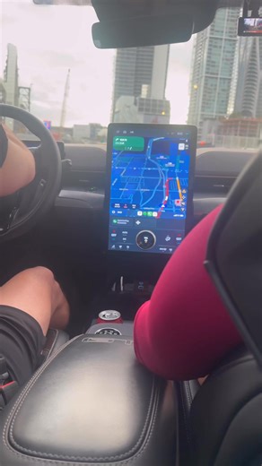 Great run this morning with the Diplo Run Club and even better company one of my best PB on record and I will just get faster with time #running #nikeshoes #downtown #DiploRunClub #5k | Robert Castellanos