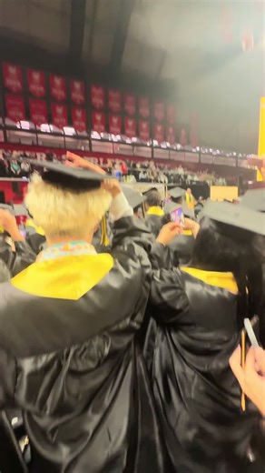 graduation night 🎓✨ #graduate #fyp #viral #foryoupage #school