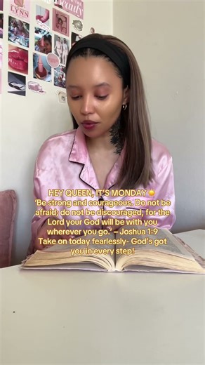 HEY QUEEN, IT’S mMONDAY! ☀️Be strong and courageous. Do not be afraid; do not be discouraged