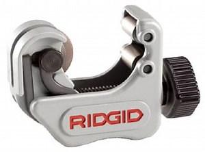 Ridgid 32975 103 1/8 to 5/8 inch Close Quarters Tubing Cutter
