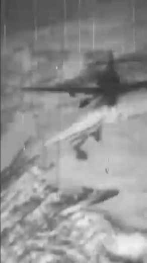 P-51 Shoots Down a Messerschmitt Bf 109 #ww2 #airforce #military #history #flying #war #luftwaffe