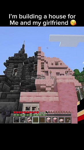 Building a Cute Pale Oak House in Minecraft