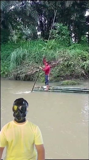 Bamboo Transportation on Indonesian Rivers (How it Works)