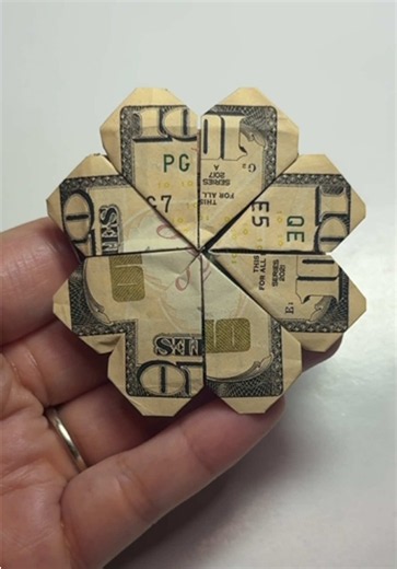 Origami Tutorial learn to fold two bills in a flower with hearts #folding #bills #origami #art #fypシ゚viral