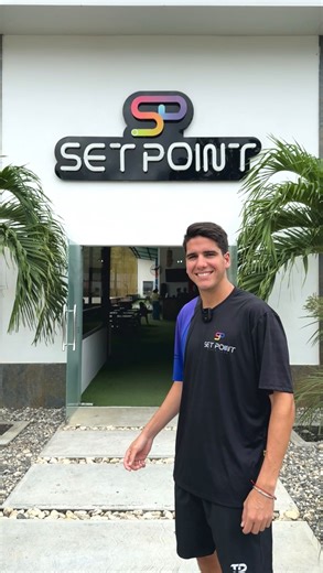 Set Point | Beach Club on Instagram: "No solo es deporte, es nuestra segunda casa🫡⭐️ Nuestro @carlosvigonbt nos hace un tour por nuestras instalaciones Donde comienza la historia y se forman leyendas🏆 #Vivelaexperiencia"