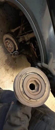 Honda crv diesel crankshaft vibration damper. #automobile #mechanic #car #rikki #repair