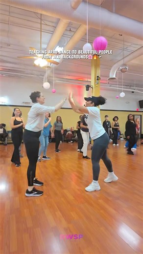 Cleyton M - Money (Learn African dance with us!💜) #afrodance #afrobeatsdance #amapianodance