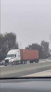 2022 Freightliner Cascadia Sleeper Truck