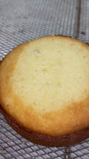 Fluffy Vanilla Cake Recipe Tutorial