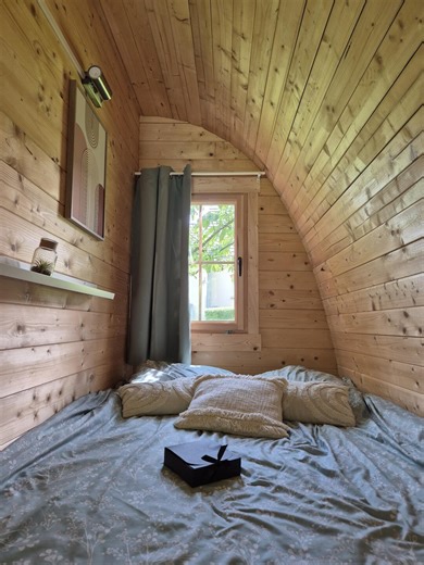 The Jewel Box 9pm • Essential Oil, Oracle Card and Surprises • Sensory Rituals for Active Women and Mothers - Etsy