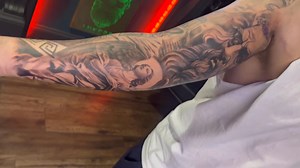 8 hour sitting | Nikki Cox