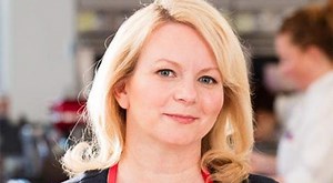 -biography with net worth personal life, married and affair. A collection of facts,spouse, salary, height, weight, bio, career, boyfriend, husband & dating