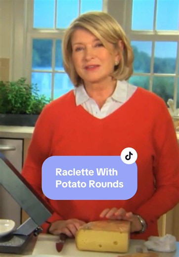 It’s impossible not to love this cheesy, comforting Raclette appetizer. It relies on just a few ingredients and can be put together in a snap. Martha uses a Raclette warmer, but the dish was traditionally prepared in front of an open fire. Get the recipe at the link in our bio. #raclette #appetizer #marthastewart