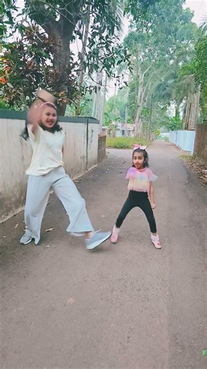 kondattam✨️#trendingshorts #Esha #Anushka#dance #kidsdance #duet #kumaranukkukondattam #shorts