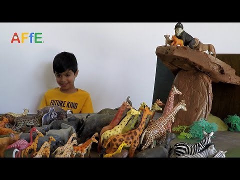 THE LION KING 2019 - Pride Rock Scene with more than 100 Animal Toys