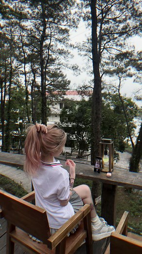 Lương Ngọc Hà on Instagram: "Những năm tháng ấy .. 🍂"