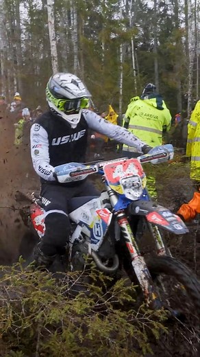 Albin Elowson wins the toughest enduro race in the world, Novemberkåsan 2025! 🥇 | BELLON
