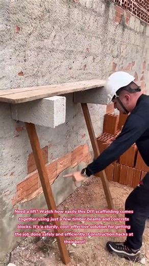 Work Smarter! 🏗️🪵 Quick & Sturdy DIY Scaffolding #tips #tricks #lifehacks #how #diy #construction