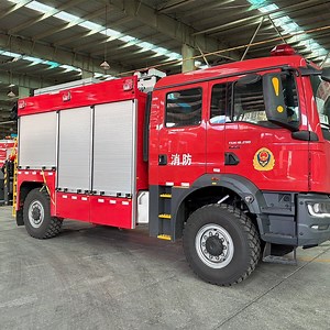 [Hot Item] Teramax Heavy-Duty Fire Rescue Vehicle with 6000kg Powder Tank