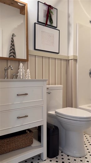 Perfect for busy holiday mornings, guest-ready bathrooms, and those cozy moments at home. Just wave, toss, and enjoy the calm. 🤍 Shop here: https://bit.ly/4l5ikW0 #EKOHome #HolidayCountdown #ChristmasReady #BathroomEssentials #TouchlessLiving #ModernHome #CozySeason #EverydayEase #EKOLiving | EKO Home