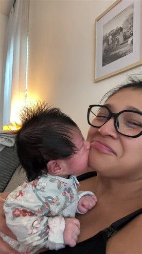 When you're a breastfeeding mama && baby girl requesting her 20th meal of the day 😩🤗🥰😘 #newborn #pregnancytiktok #breastfeeding #baby #babygirl