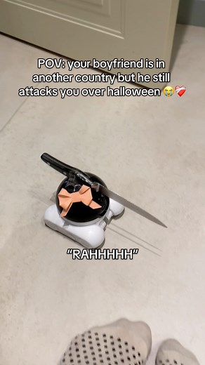 Its the perfect long distance robot ever😭💕 #longdistance #couples #longdistancerelationship #funny | Romi Pal