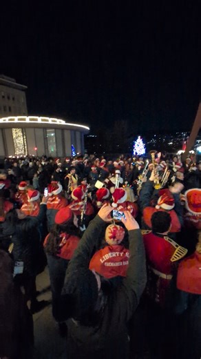 Santa arrives at the Bethlehem Christmas Tree Lighting! #bethlehem #bethlehempa #santa #christmastree | Lehigh Valley with Love