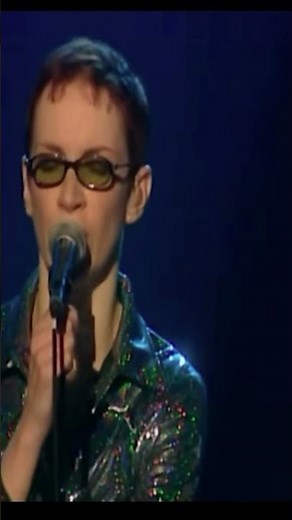 Eurythmics, Annie Lennox, Dave Stewart - Here Comes the Rain Again (Peacetour Live) #shorts