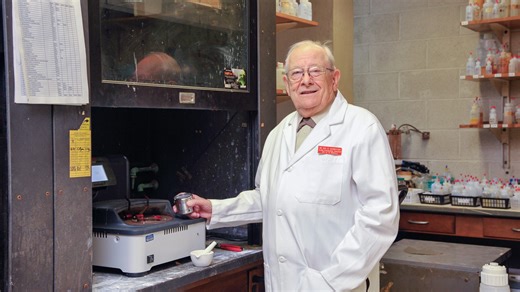 Rocky Top win: UT professor George Schweitzer sets Guinness world record for longest career as professor