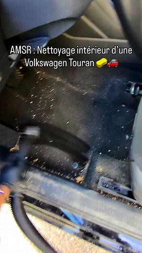L’intérieur de ce Touran été vraiment dans un sale état 😬 Voici une transformation complète, sans musique ni voix off — juste le bruit réel du nettoyage : aspiration, brossage, pulvérisation. | Dy Wash
