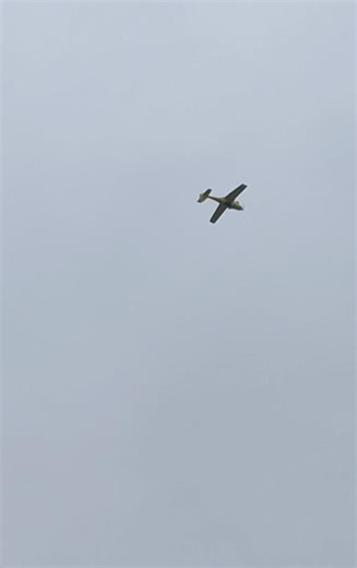 Plane does loop the loop