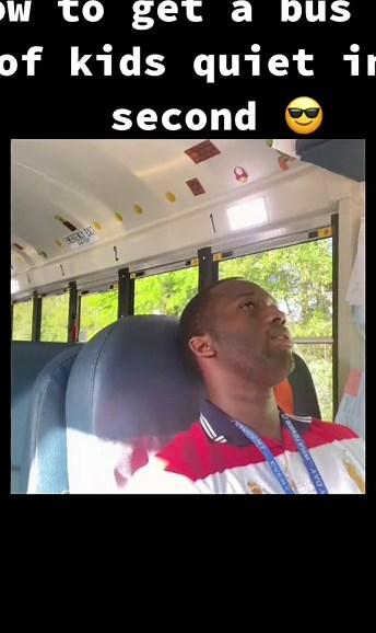 How to get a bus full of kids quiet in 1 second 😂😂😂🚌 #funny #fyp #fypシ #fypage #bus #school #schoolbus #kids #busdriver #viral #comedy #howto #GameTok