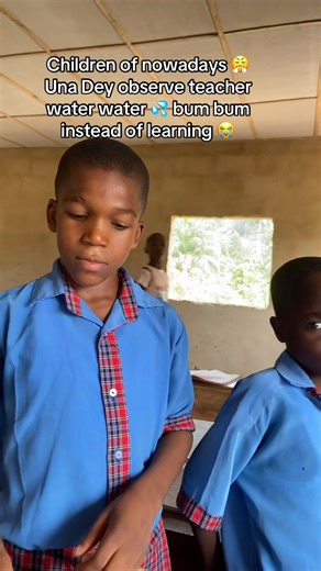 Children Observe Teacher's Water Bottle Instead of Learning