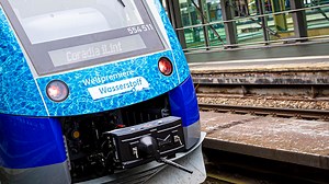 Mit einer Tankfüllung durchs Land: Wasserstoff-Zug fährt erfolgreich Langstrecke