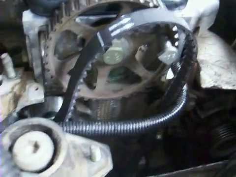 comment changer la couroie de distribution d une citroen saxo