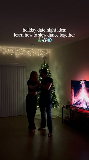 LEARN TO SLOW DANCE TOGETHER AT HOME⬇️ It’s time to lay the hug and sway to rest… RIP🪦 I created slow dancing 101 to be the antidote 🥂 And it’s based on a style called foxy, which is: perfect for all levels, especially beginners (two left feet welcomed) classy and romantic looks so natural right out the gate It is all online, never expires, go at your own pace SLOW DANCING 101 course! 🌹 In this course, you will: learn six slow dancing moves broken down by leader and follower learn how to lead