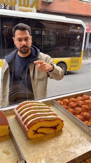 Here you'll find the favorite dessert of Sultan Mehmed the Conqueror : hugs