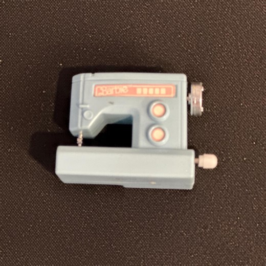 Vintage Barbie Wind up Sewing Machine (still Works!) - Etsy