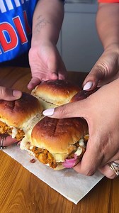 Its India VS New Zealand today! We ate these irresistible Cheesy Chole Pav Sliders for the World Cup ♥️✨ Ingredients : Chickpea - 1/2 Cup (Soaked)Bay leaf - 2 noBlack Cardamom - 2 noClove - 3 pieces Salt - to taste Ghee - 1/2 Tbsp Oil - 1/2 Tbsp Ginger garlic paste - 1 Tbsp Tomato Purée- 3 Tbsps Salt - to taste Chole Masala - 1 TbspGreen Chilly - 1 noChickpea water - 1/4th Cup Lime Juice - 2 Tsps Coriander - 2 TbspMint - 1 TbspPav - 4 nosGreen ChutneyImli Chutney Pickled Onions Shredded Mozzarel
