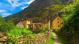 Cevio Switzerland: Alpine and Mediterranean Scenery Walk (4K)