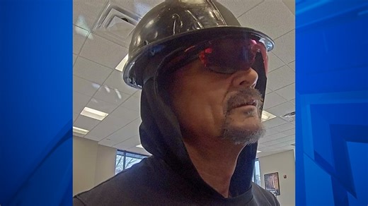 Police seek suspect accused of demanding money from Englewood bank teller
