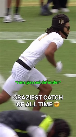Omg I still can’t get over this 😭🐐 @bfye @C1N Football #football #ot7 #catch #brysenwright #touchdown
