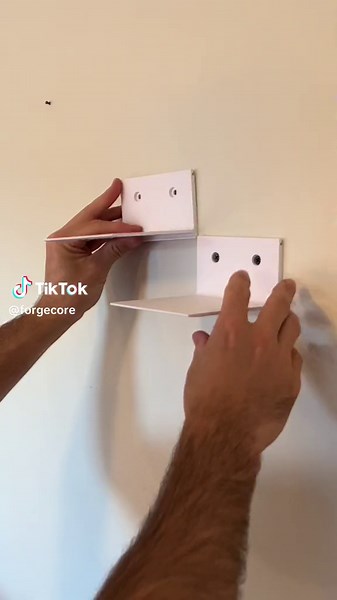 3D Printable Invisible Bookshelf for DIY Enthusiasts