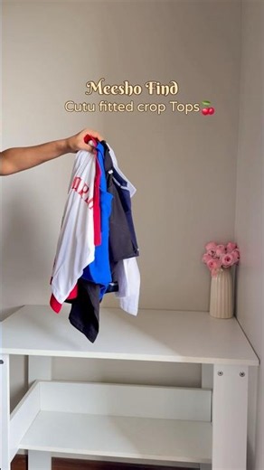 Cute fitted crop tops from Meesho | Meesho fitted crop tees for casualwear #meeshofinds #shorts