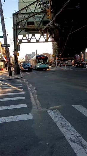 2018 New Flyer XD40 Bus Arrivals at New Lots Ave