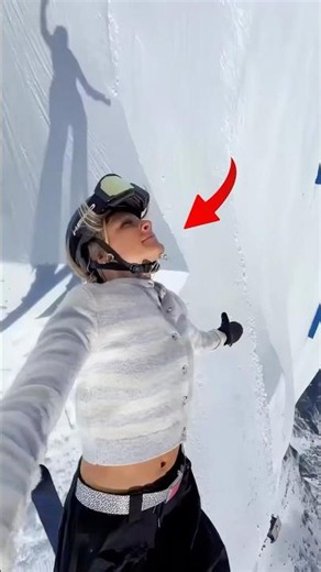 Snowboarders Using Free Will To The Fullest 🫣🏂